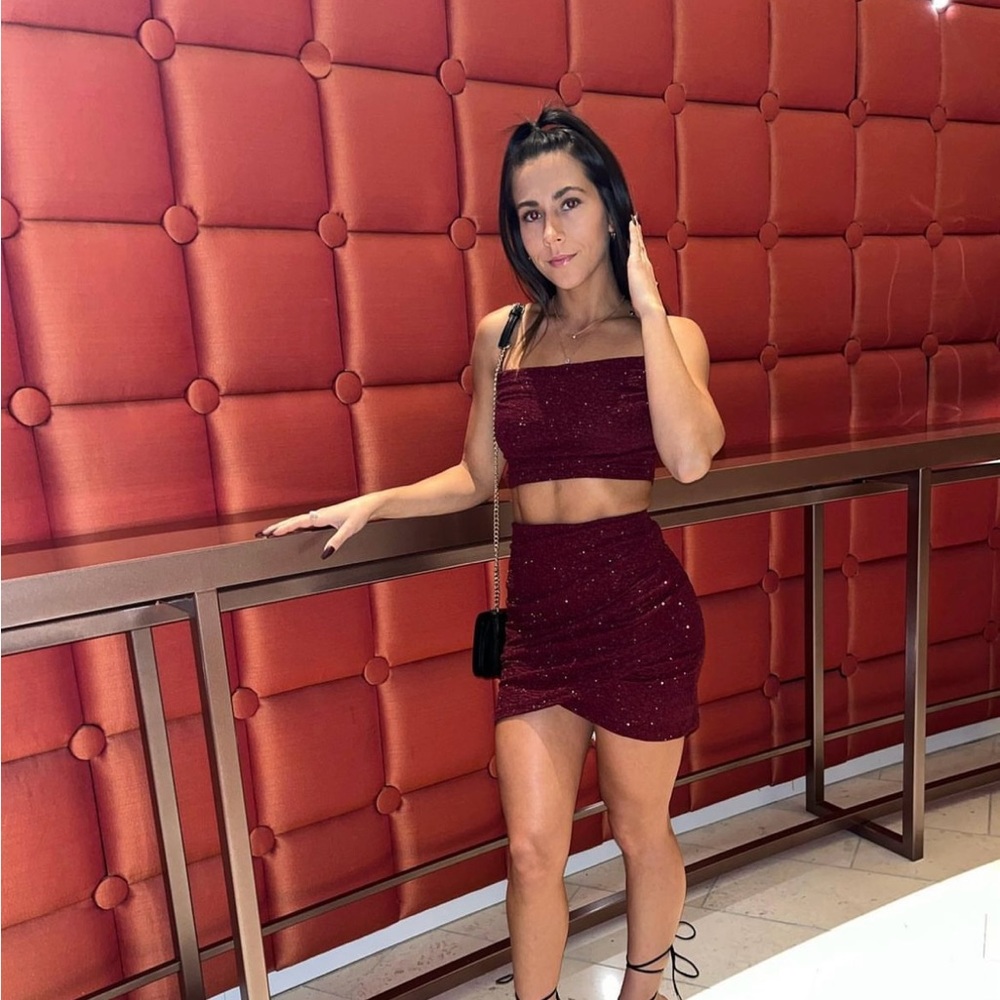 Worn once in above photo. Two piece set from Windsor in great condition.